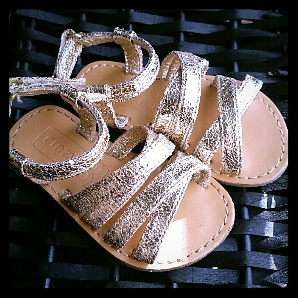 CRAZY 8 SANDALS